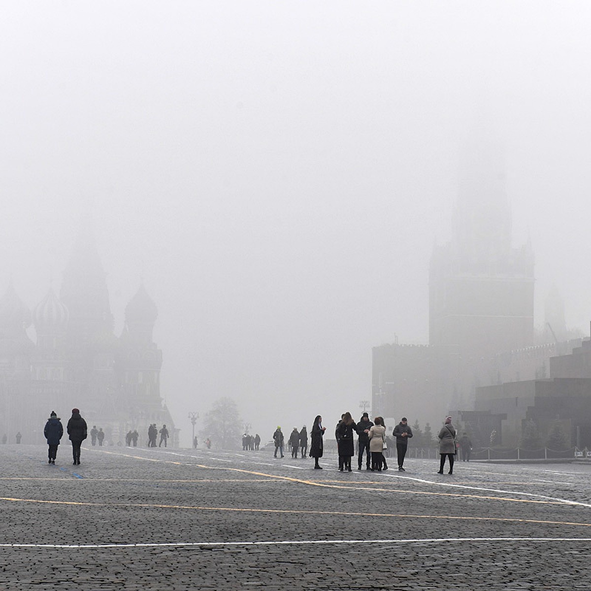 Из-за сильного тумана в Москве воздух пахнет гарью. Экологи ответили,  почему так получилось и когда уйдет запах - KP.RU