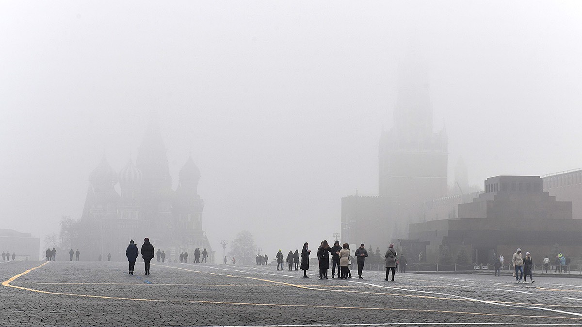 Из-за сильного тумана в Москве воздух пахнет гарью. Экологи ответили,  почему так получилось и когда уйдет запах - KP.RU