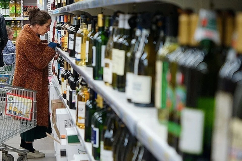 Под ограничения попадают магазины, которые получают больше половины выручки с продажи алкоголя