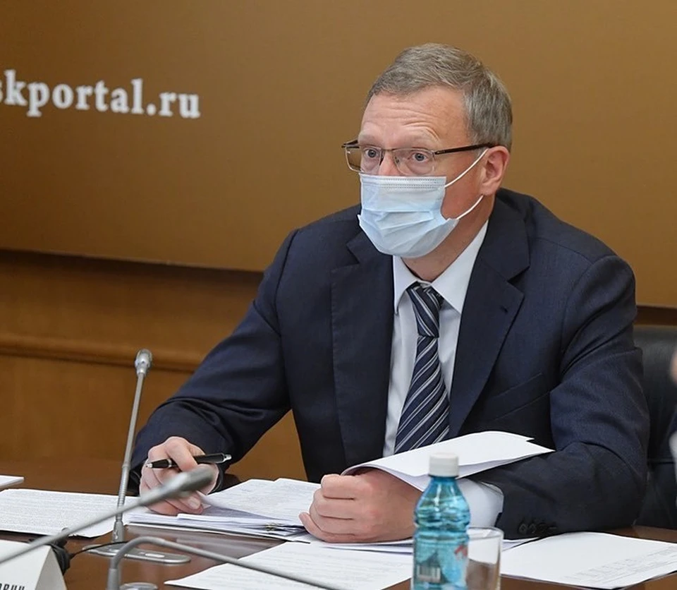 В Омске могут ввести более жесткие ограничения из-за ковида.
