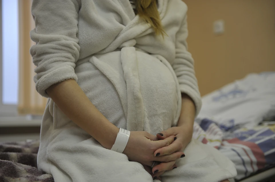 Всего в России 760 тысяч беременных болеют ковидом