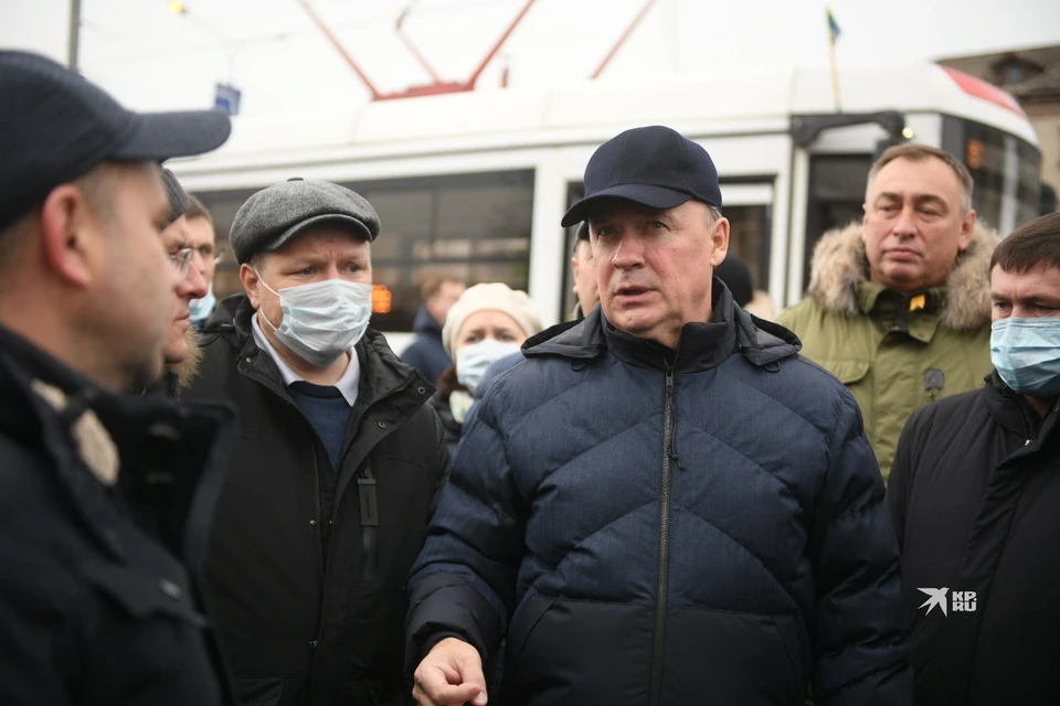 Машина изготовлена Уфимским трамвайно-троллейбусным заводом.