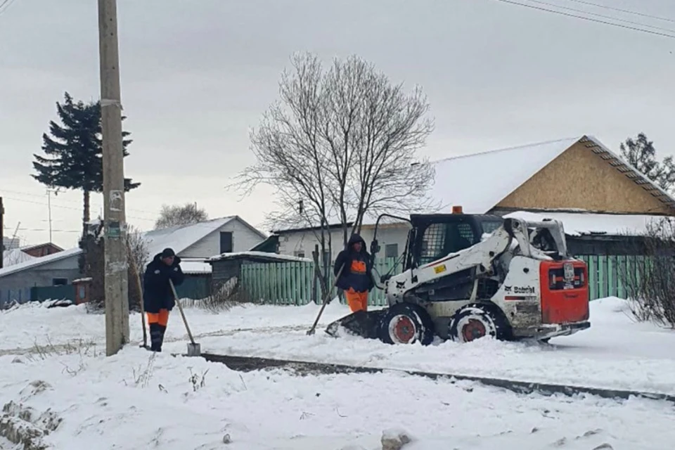 Ремонт продолжается в снег. Фото: "Моя Первомайка"