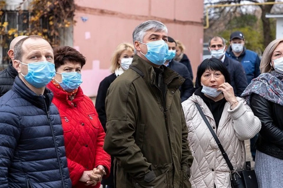 Сити-менеджер города оценил ход работ по обновлению медучреждения. Фото: страница в Instagram Алексея Логвиненко