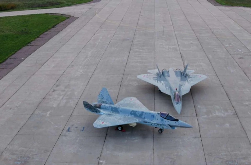 Опубликовано фото истребителей Checkmate и Су-57Э. Фото: Life