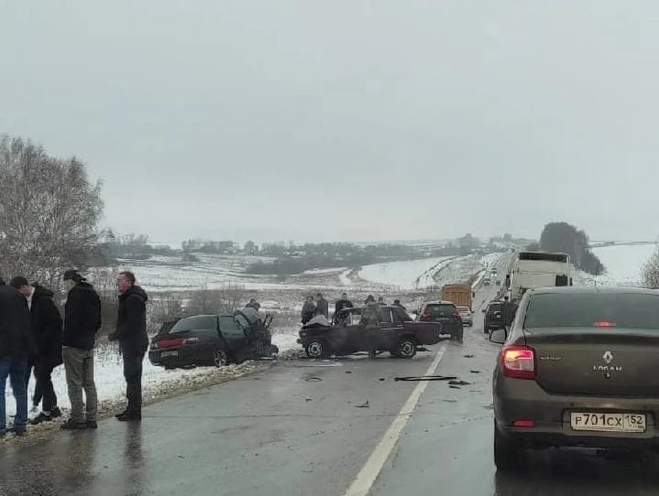 Пять человек пострадали в ДТП с грузовиком в Нижегородской области