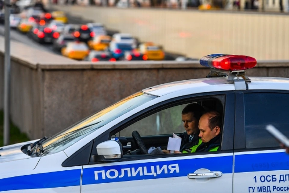 В Новосибирске поймали мужчину, укравшего айфоны у пассажирок маршрутки.