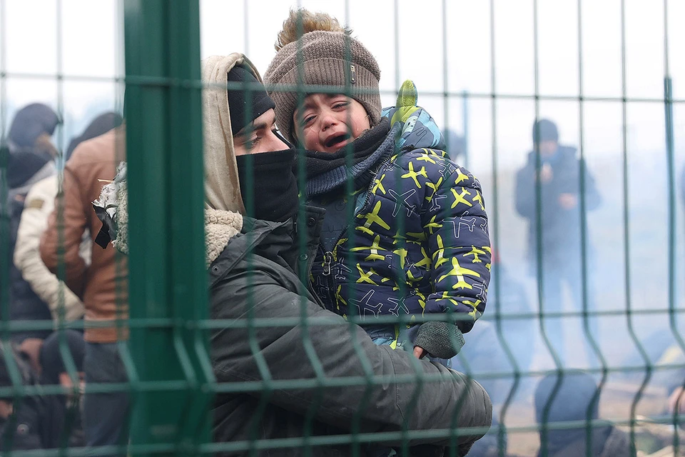 У иракских беженцев, разбивших палаточный лагерь на границе Белоруссии и Польши, кончается терпение.