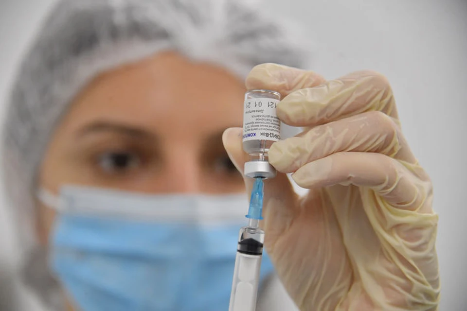 В республику доставили 200 тыс. доз вакцины «Спутник-Лайт».