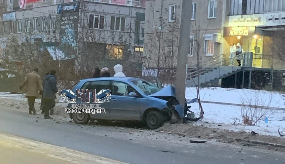 В аварии пострадали водитель и пассажирка. Фото: ЧП | ДТП Челябинск/vk.com
