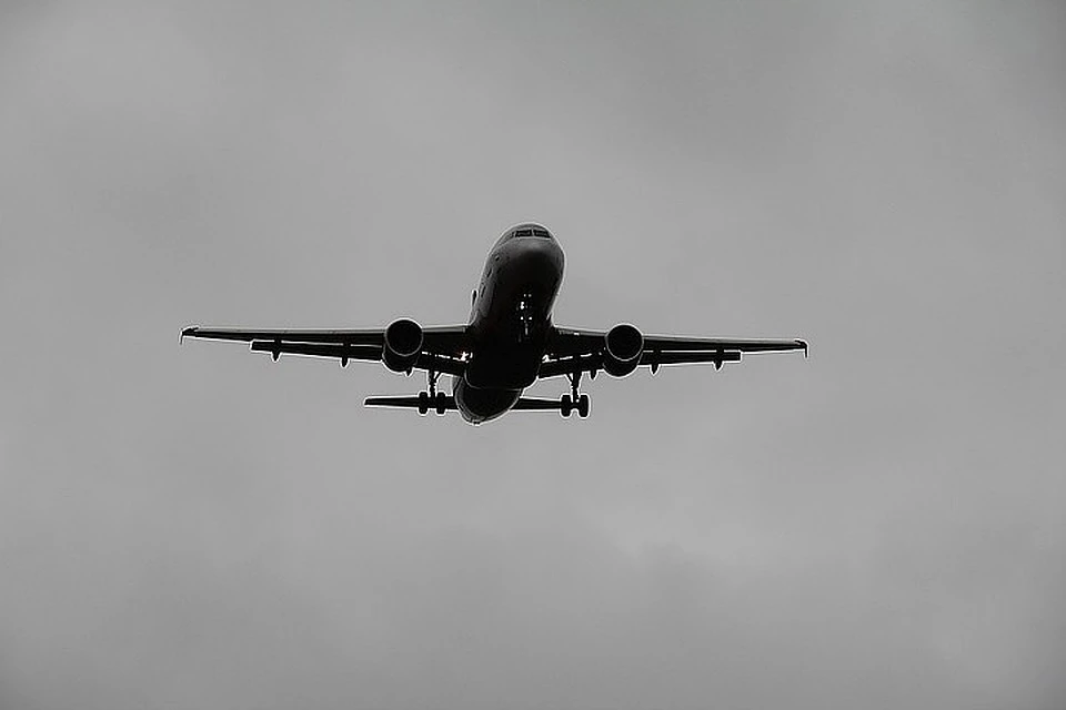 Для транспортировки пассажиров задействуют авиалайнеры Bombardier CRJ-200.