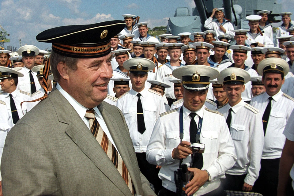 Геннадий Селезнев в Севастополе во время встречи с экипажем крейсера "Москва". Фото Николая Малышева (ТАСС)