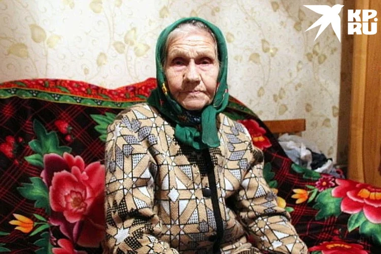Ей уже 90 лет: Как живёт бабушка, помогавшая раненым пассажирам «Невского экспресса» в Тверской области