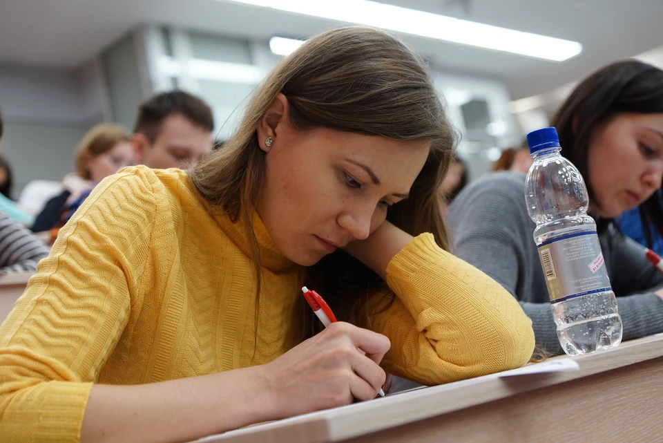 В конкурсе на получение гранта могут участвовать студенты без академической задолженности и учащиеся на «отлично».