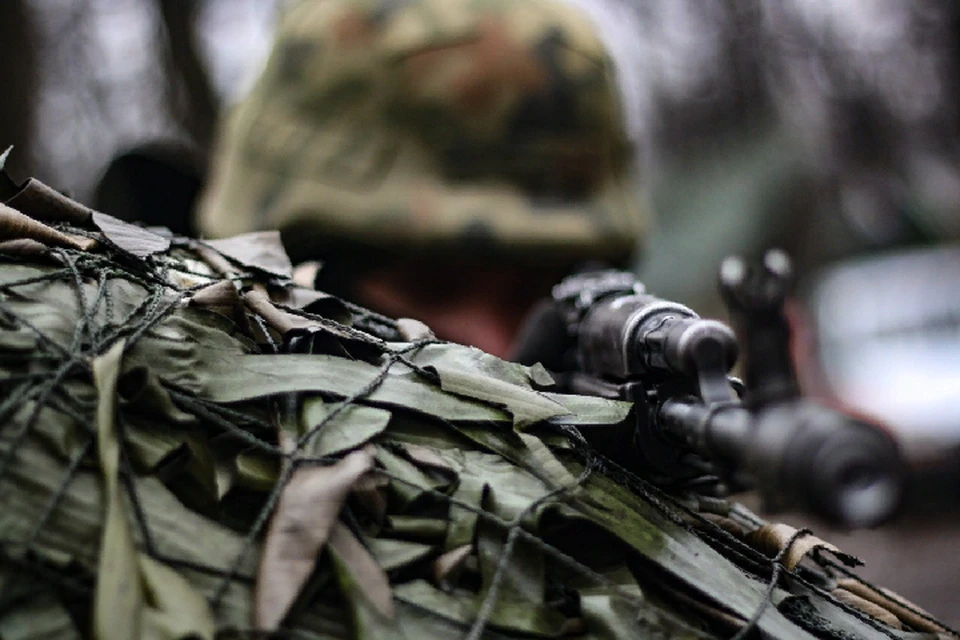 Мужчина был ранен прицельным снайперским огнем с позиций украинской армии. Фото: штаб «ООС»