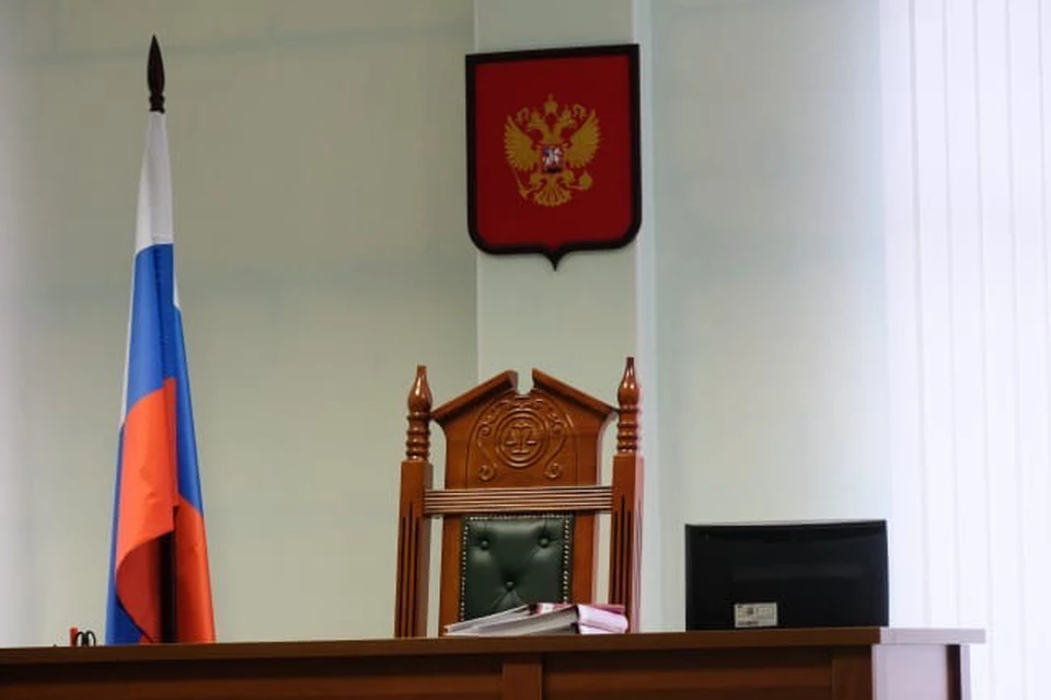 Краснинский суд назначил наказание мужчине за попытку дать взятку сотруднику УФСБ.