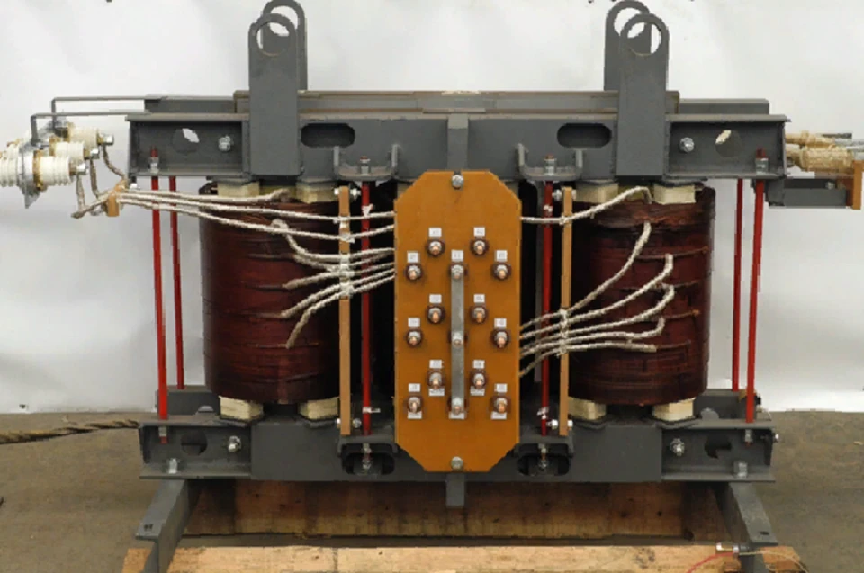 Совсем недавно сотрудники научно-исследовательского института Республики разработали новый промышленный трансформатор. Фото: Госкомитет по науке и технологиям ДНР