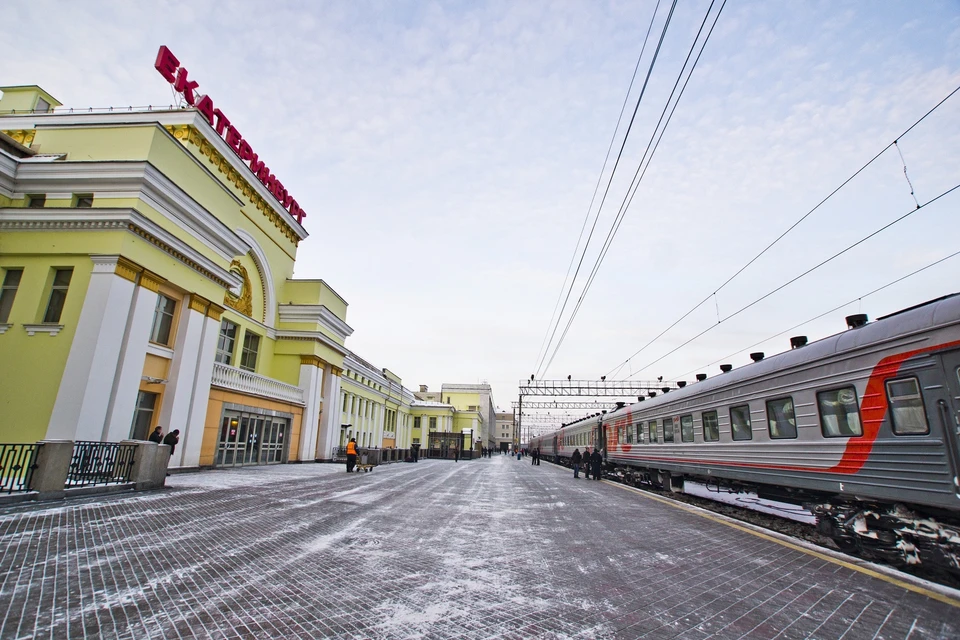 Женщину сбил электропоезд, следующий по маршруту Екатеринбург- Дружинино
