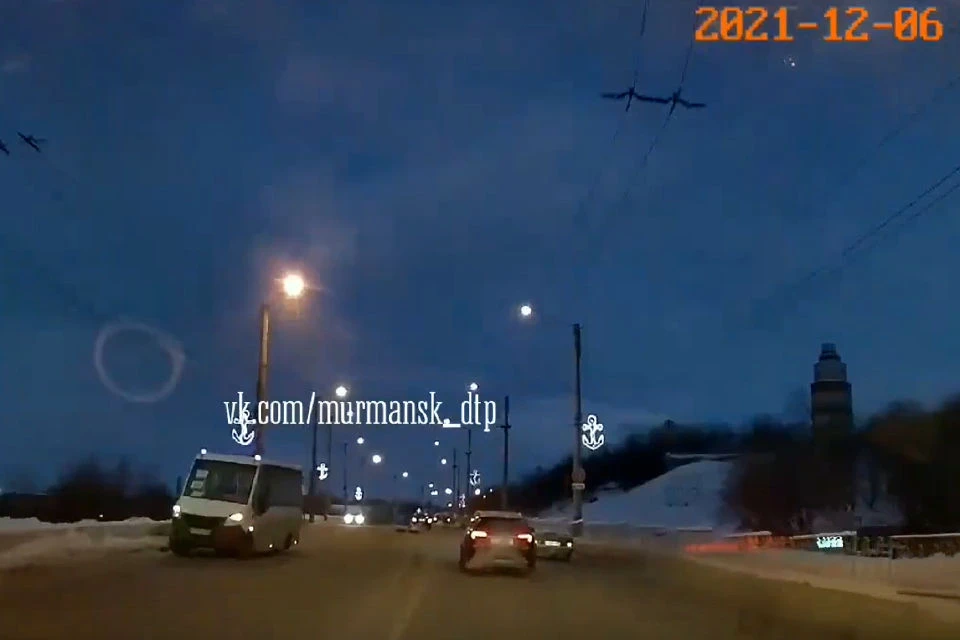 В аварии никто не пострадал. Фото: скрин видео "Мурманск ДТП ЧП"