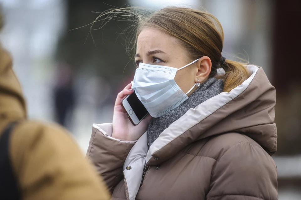 Каждый свердловчанин может позвонить по номеру телефона на горячую линию по коронавирусу в больницы или Роспотребнадзор