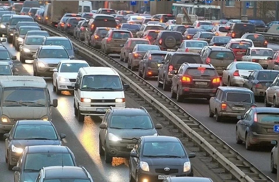 Пробки в Москве 10 декабря 2021 достигли девяти баллов