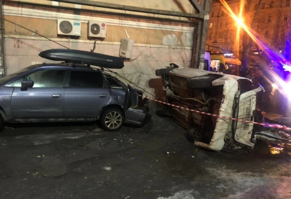 Столкновение превратило автомобиль в консервную банку. Фото: пресс-служба УМВД Приморья