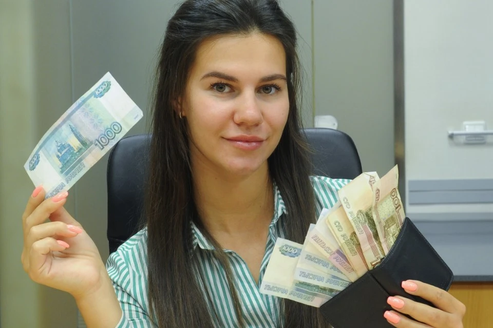 Среднюю зарплату в размере 35 800 рублей на полуострове получают 35% работников.
