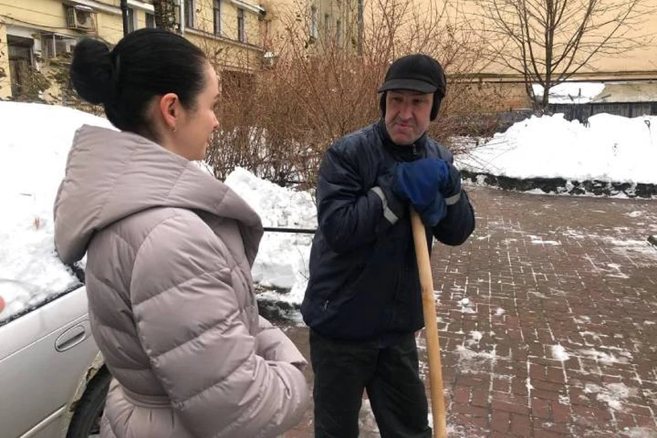 В Петербурге горожане вышли на уборку снега / Фото: Администрация Центрального района
