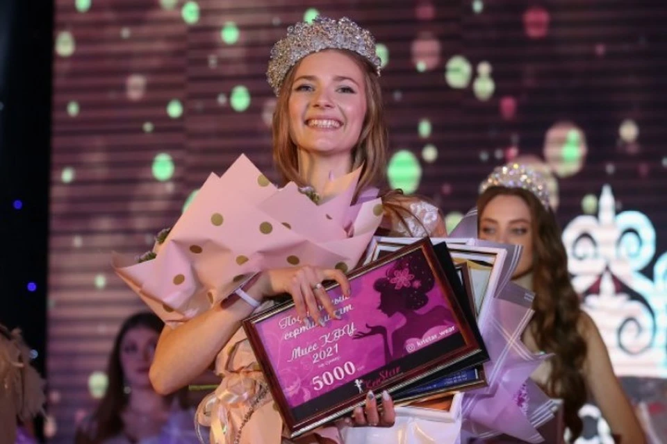 Всего за титул «Мисс Крымский федеральный университет – 2021» боролись 14 участниц. Фото: Пресс-служба КФУ