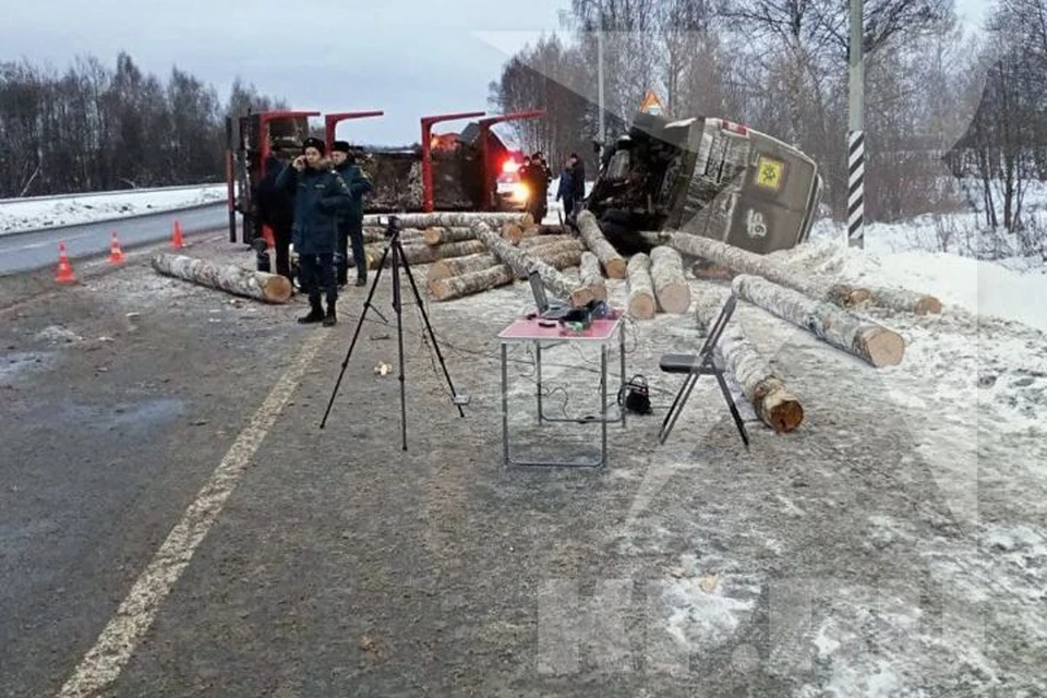 В микроавтобусе, который ехал из Ростова на соревнования в Солнечногорск, находились 14 детей и 5 взрослых. ФОТО: предоставлено очевидцем