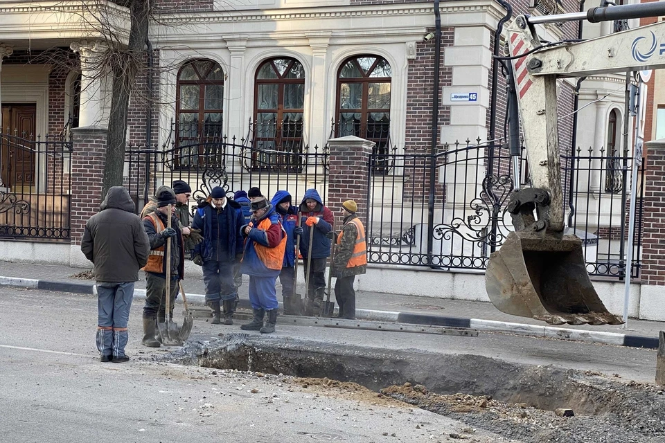 Прорывы теплосетей в Рязани - не редкость, но гораздо чаще люди сталкиваются с последствиями недогревов и некачественного содержания домов.