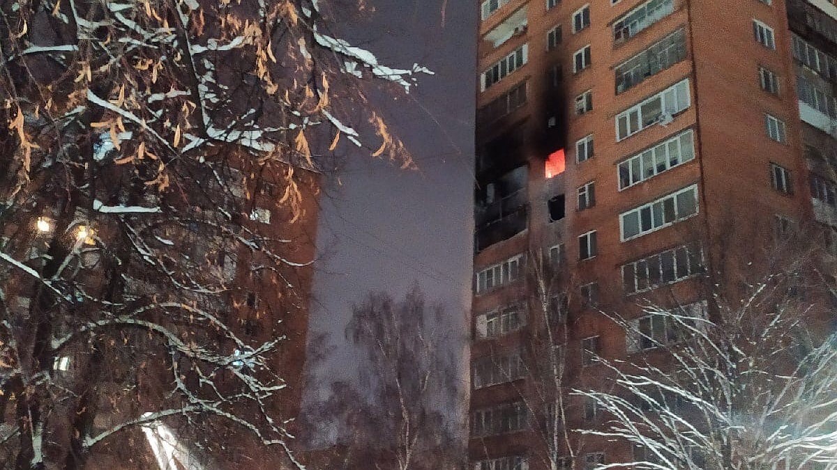 В Удмуртии при пожаре в 14-этажном жилом доме на улице Наговицына погибли  люди - KP.RU