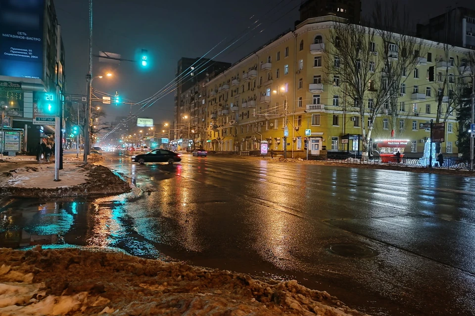 Снег, что шел в ночь на 1 января, сменится дождем, а это уже грозит гололедицей