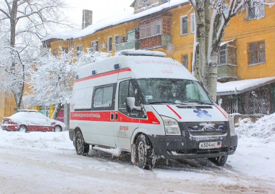 В Донецке столкнулись машина скорой помощи и автобус (архивное фото)