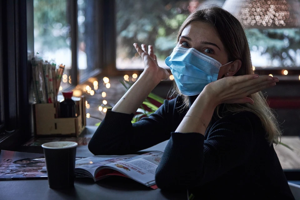 Вакцинация против коронавируса и гриппа – защита от тяжелого течения заболевания. И не забывайте носить маски в общественных местах!