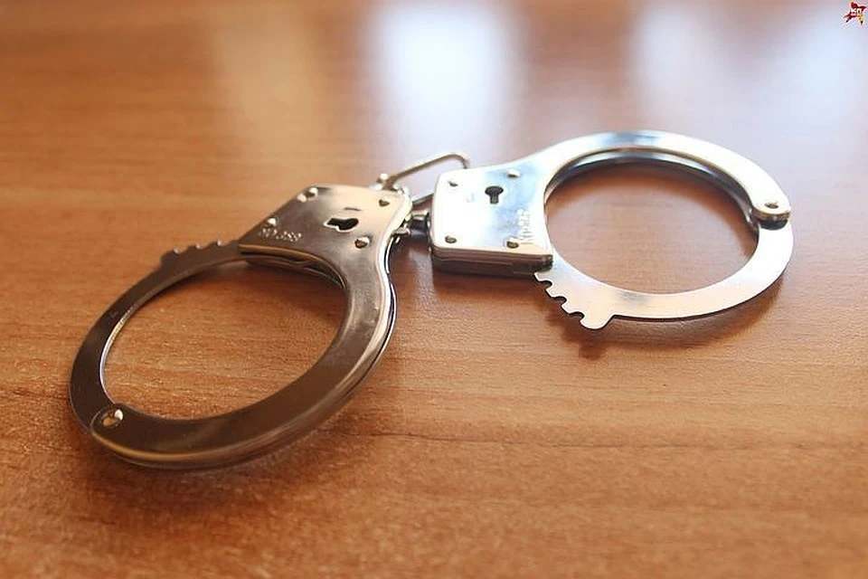 Ближайшие два года и шесть месяцев мужчина проведет в исправительной колонии общего режима.
