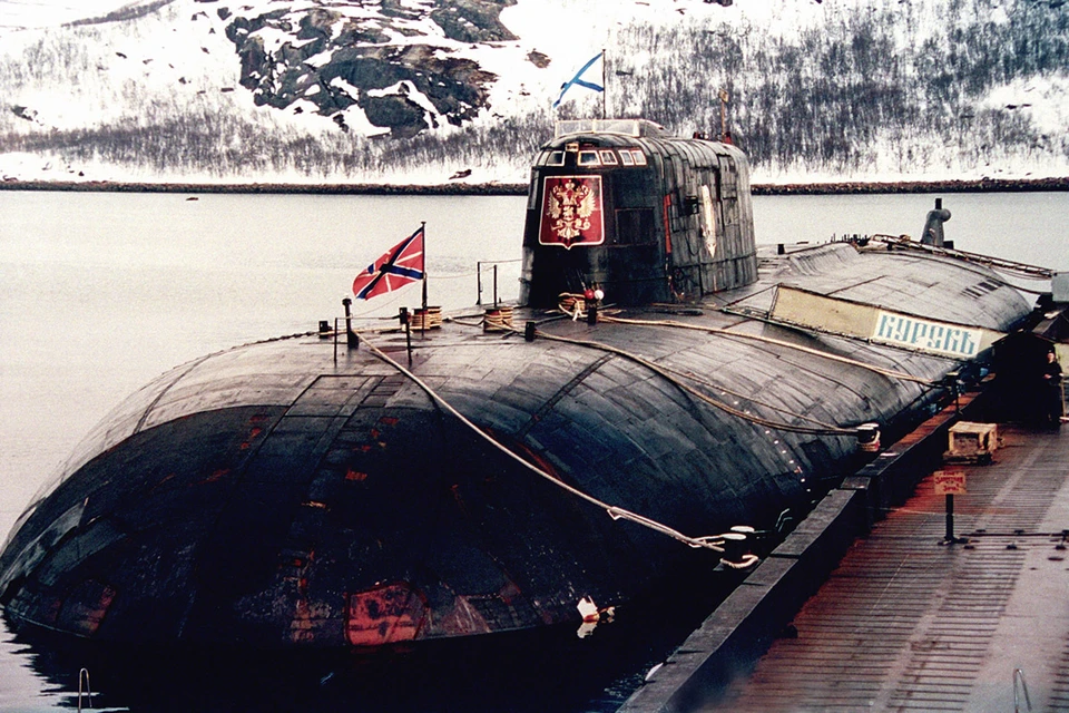 Атомная подводная лодка «Курск» погибла в Баренцевом море 21 год назад, а бурные разговоры об «истинных причинах» этой трагедии продолжаются до сих пор. Фото: Пресс-служба Северного флота ВМФ России