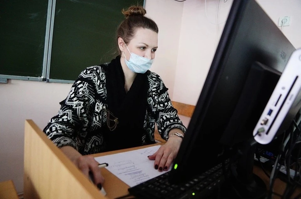 Студенты-очники переходят на удаленку