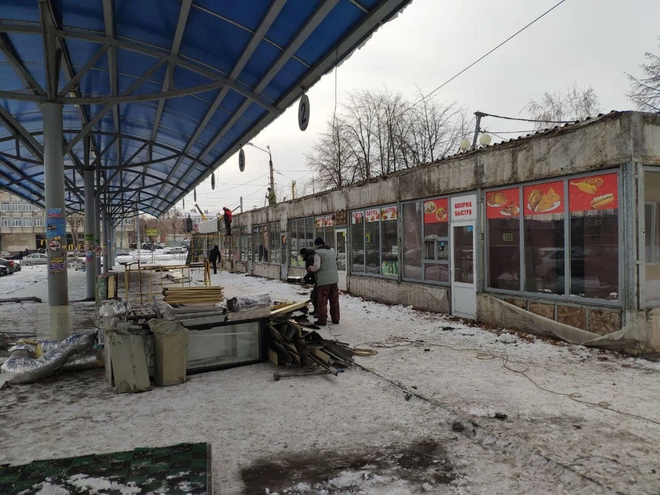 Автовокзал у ДС "Юность" в Челябинске начали разбирать с 17 февраля.