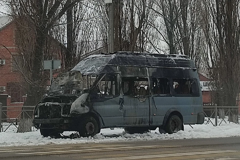 При пожаре никто не пострадал. Фото: группа в VK Подслушано в Новошахтинске, Дарина Алекс.