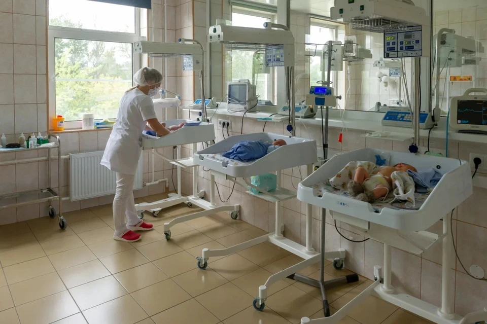 Роддом №10 отдадут под прием больных коронавирусом в Петербурге.