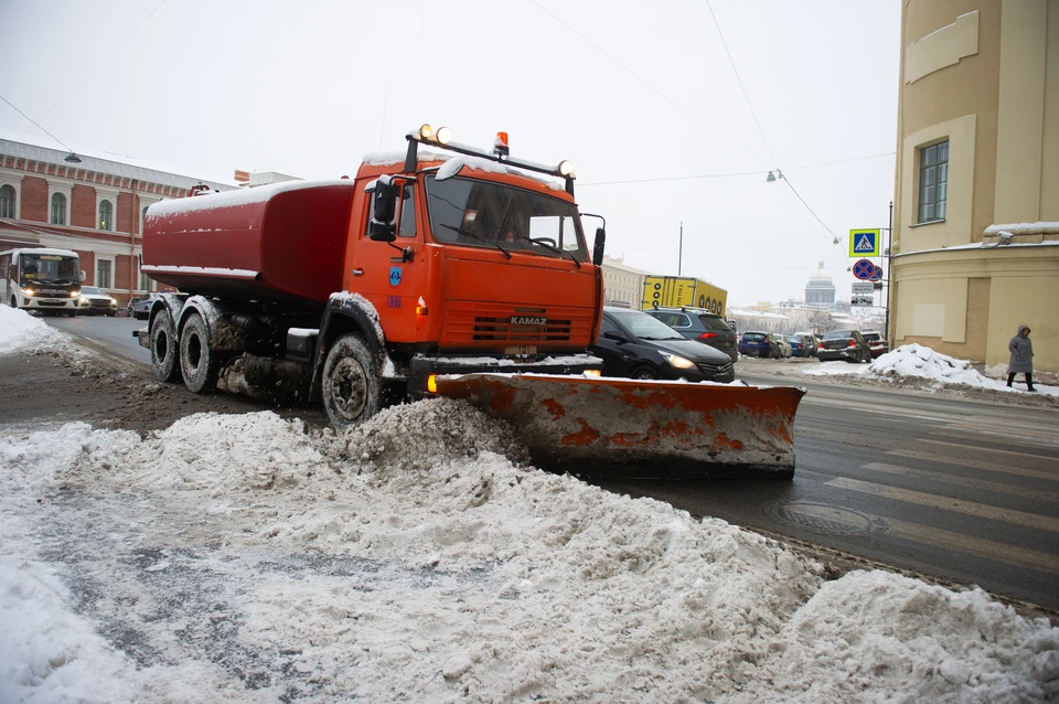 Полиция пришла с обысками к дорожникам из-за проблем с уборкой города от снега.