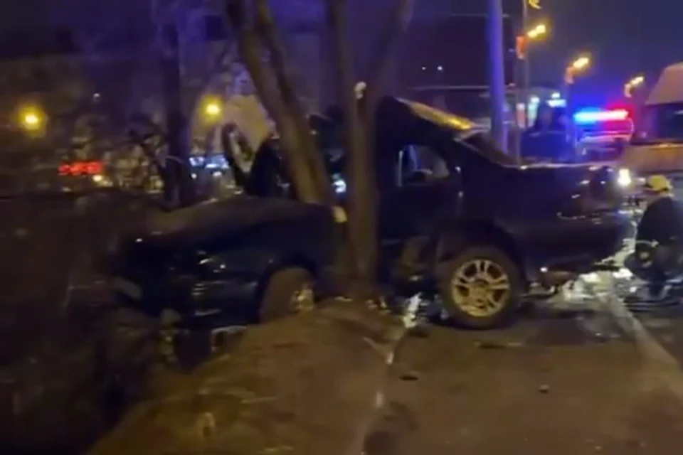 Второго человека доставили в больницу. Фото: принтскрин видео, instagram.com/autopatrul_otv_prim