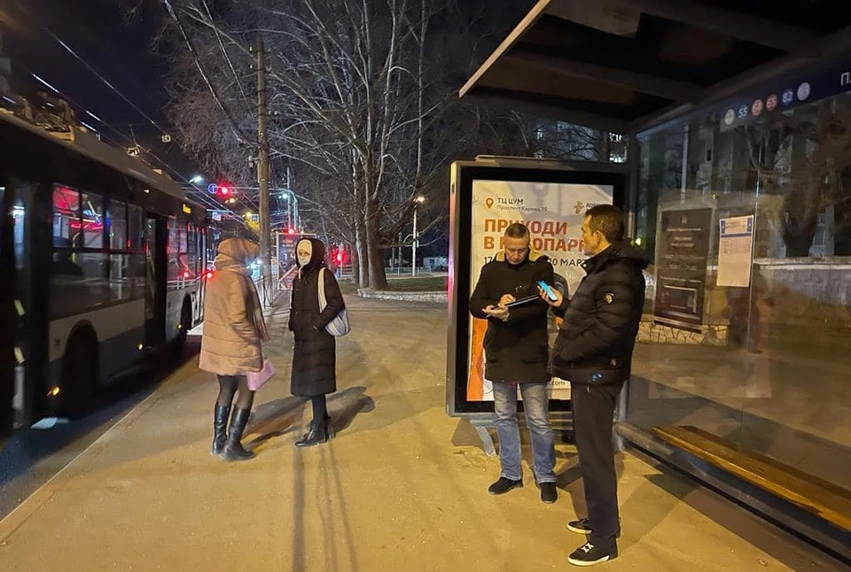 Игорь Федотов по итогам проверки заявил, что перевозчики нарушают направленные властям графики движения автобусов. Фото: Игорь Федотов/facebook