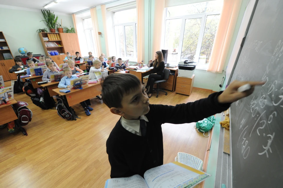 Детей из ДНР и ЛНР готовы принять в школах №№ 42, 74