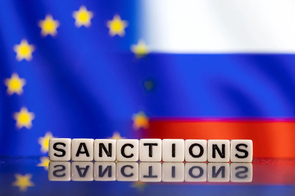 Третий пакет санкций Евросоюза против России объявлен ночью 26 февраля.