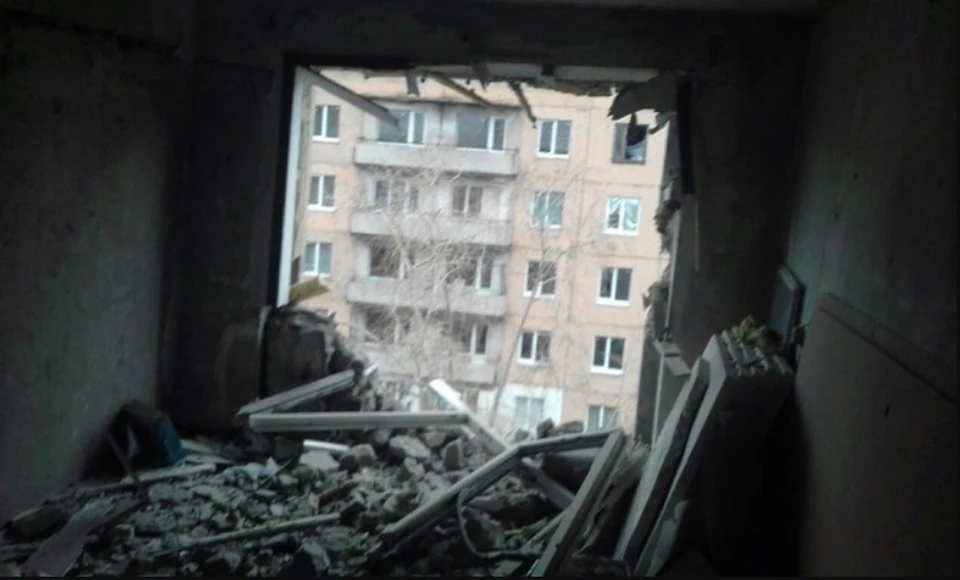 Украинские боевики стараются не оставить камня на камне от нашего поселка. Фото: ЛИЦ