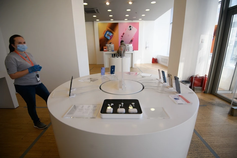 В новосибирском ТЦ «Галерея» закрыли магазин продукции «Apple».