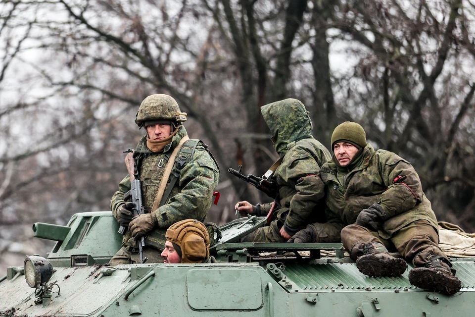 Военнослужащие ДНР в селе Николаевка. Фото: Сергей Бобылев/ТАСС