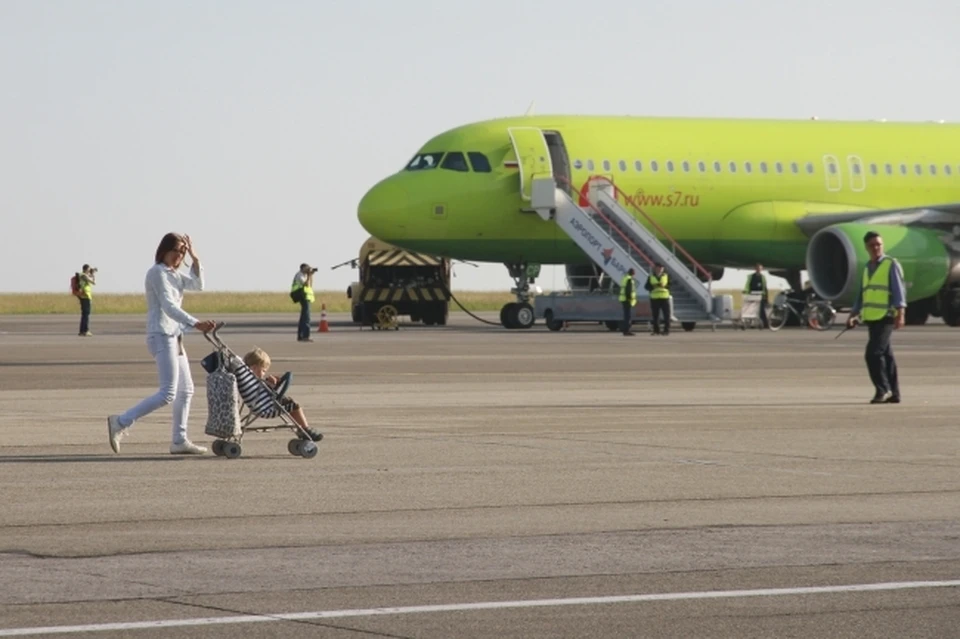 Вылет в омск сегодня. Калининград от омска. омск калининград км. калининград из омска. аэропорт барнаул взлетная полоса.